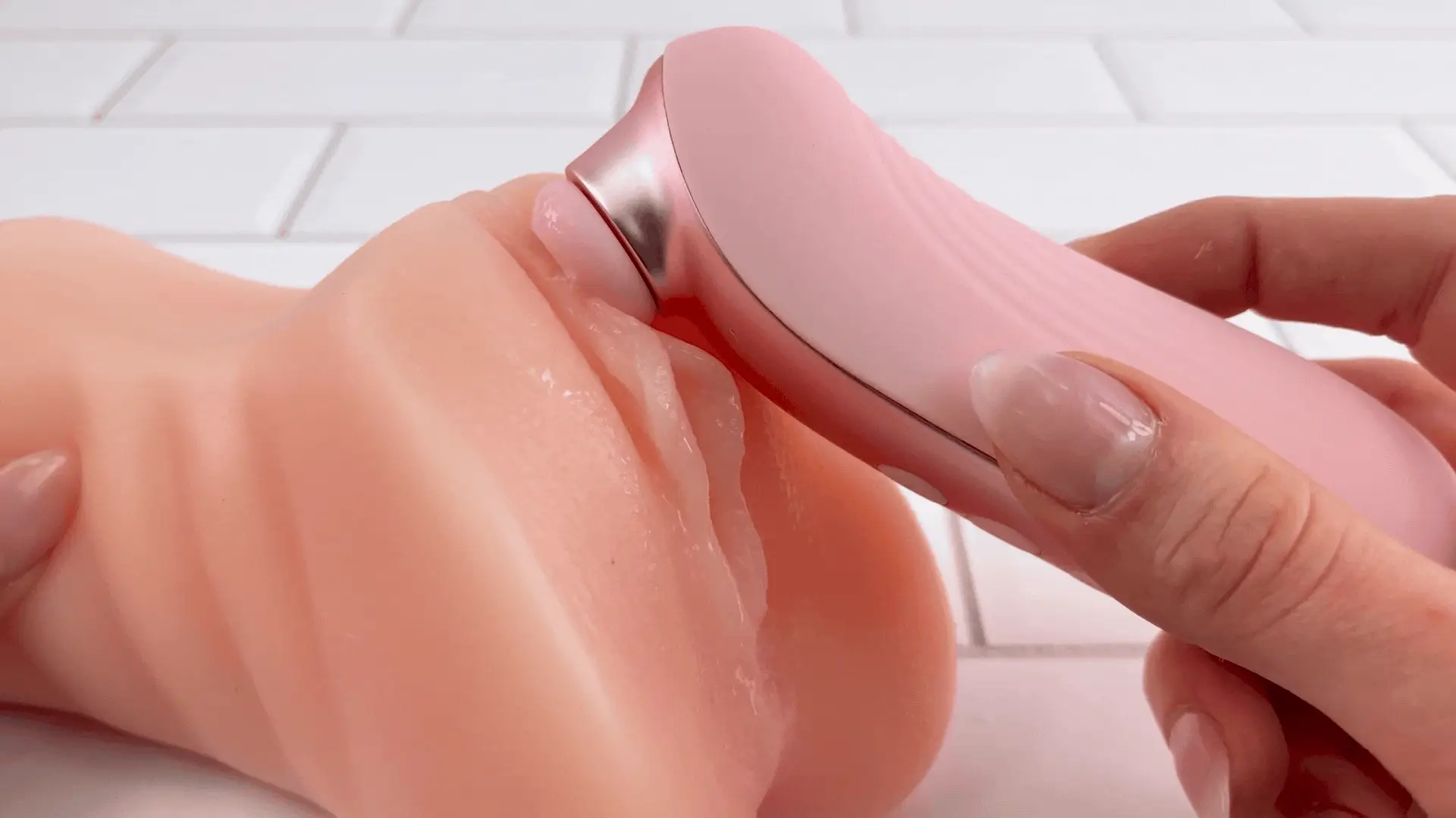 Luxury Air Pulse Toy with 3 Attachments - Mimics Oral Sex for Fast Orgasms! - Image 17