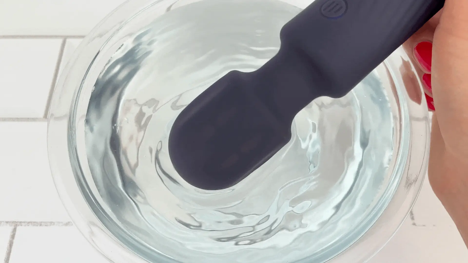 Jolie High-Power Silicone Wand Vibrator in Grey (Intense Vibrations!) - Image 4