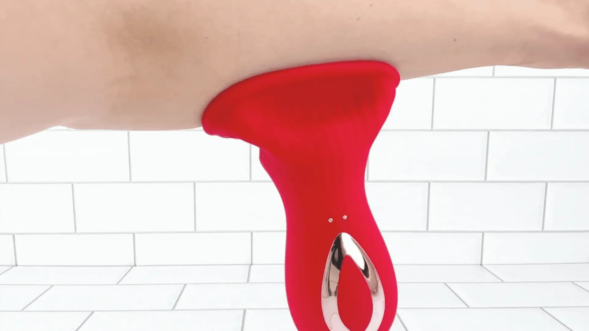Velour Kiss Clitoral Stimulator - Doubles as a Breast Pump and Vibrator! - Image 14