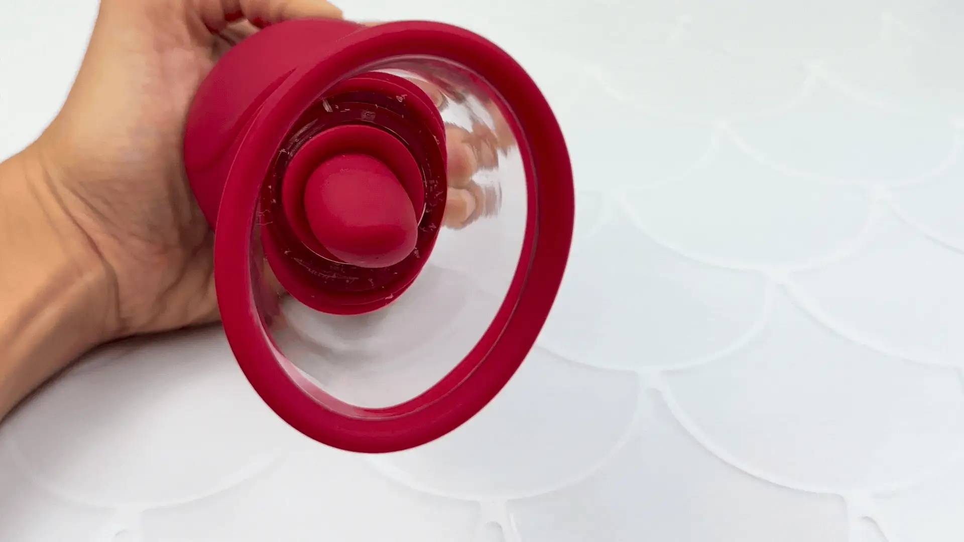 Orgasmic Orbit O - Vibrating Clit Licker & Pussy Pump - Image 8