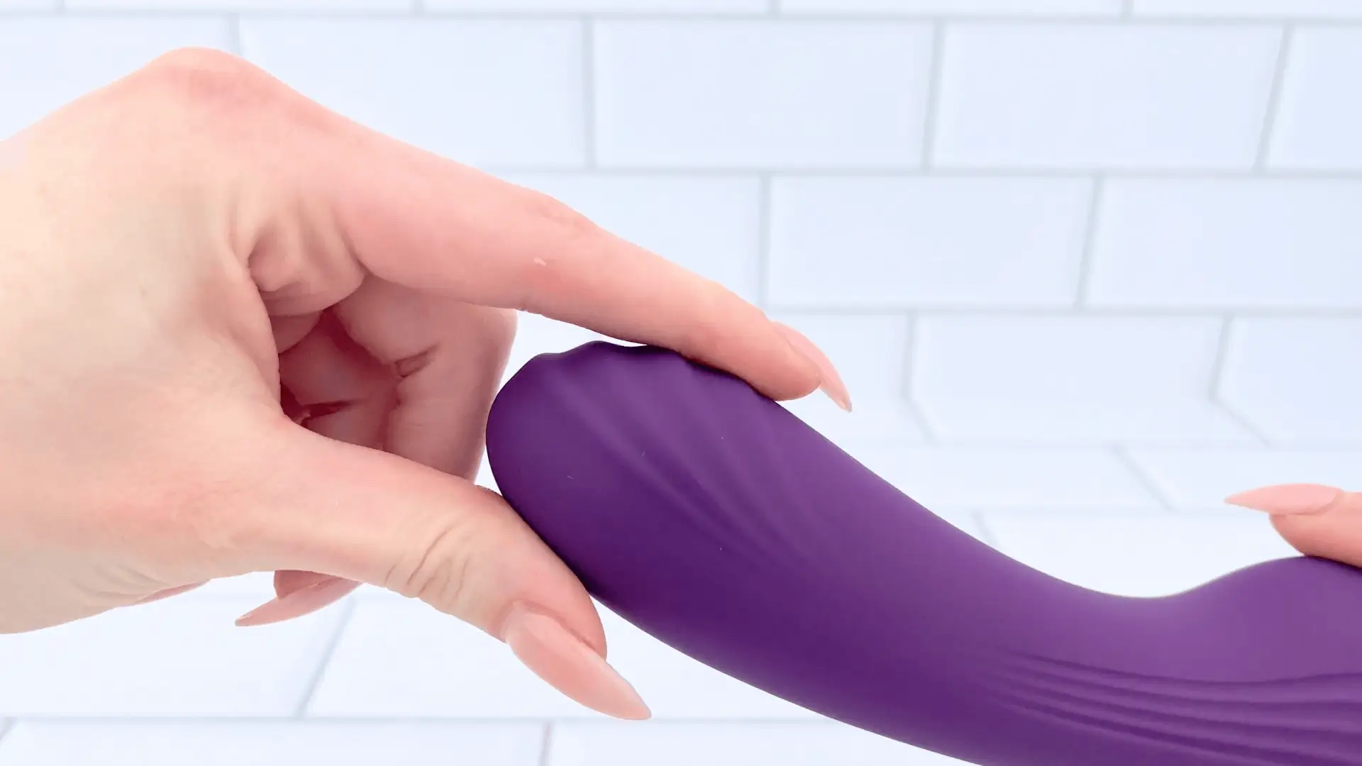 Ultimate Tongue Licker - Powerful Dual-Ended Vibrator & Sucking Tongue! - Image 6